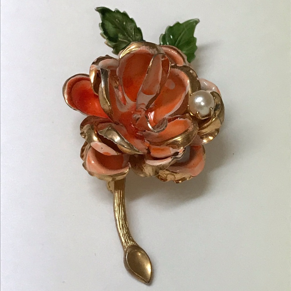 VTG Flower Pin - Picture 2 of 5